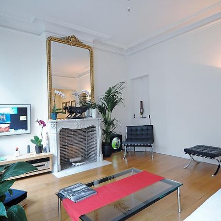 Champs Elysees Homestay - Air Conditioning Paris Rum bild